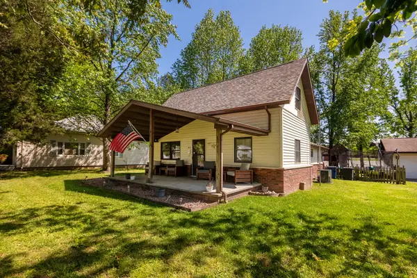 818 W Saint Louis Street, West Frankfort, IL 62896