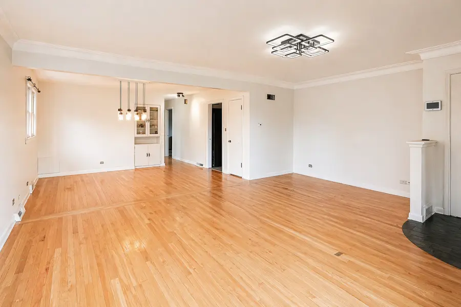 7810 Kilbourn Avenue, Skokie, IL 60076 - #2