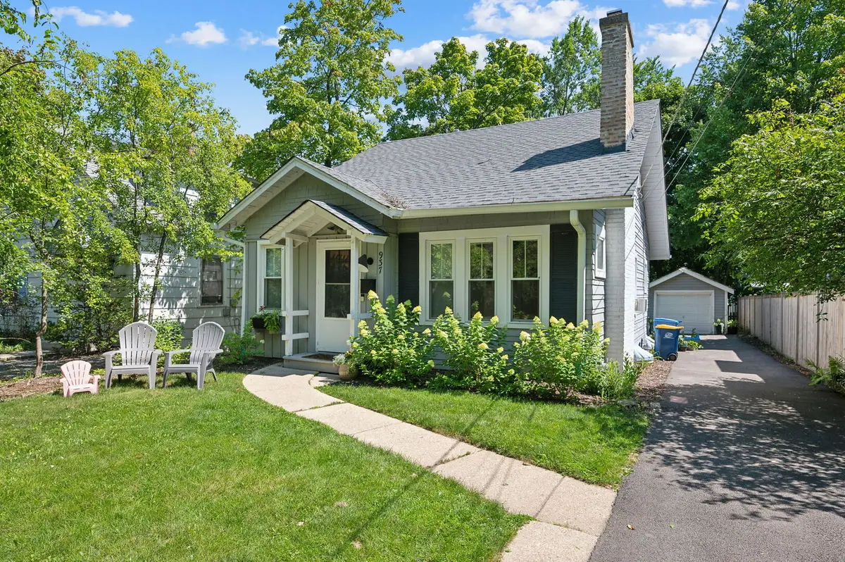 937 Pleasant Avenue, Highland Park, IL 60035 - #1