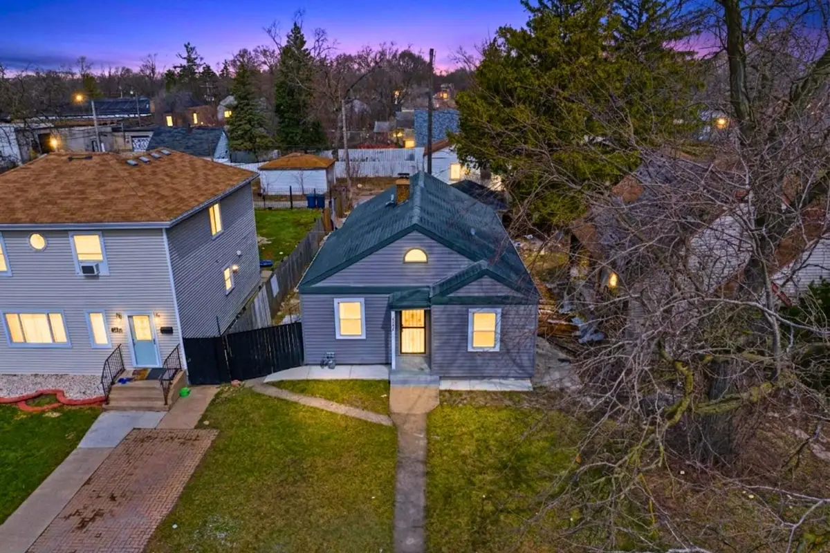 107 E 149th Street, Harvey, IL 60426 - #1