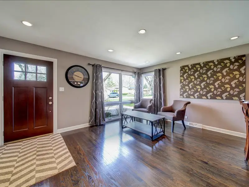 615 N Prospect Manor Avenue, Mount Prospect, IL 60056 - #3