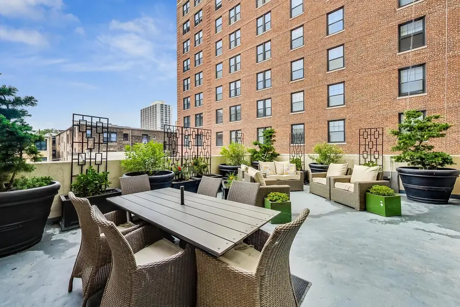 3150 N Sheridan Road #2A, Chicago, IL 60657 - #3