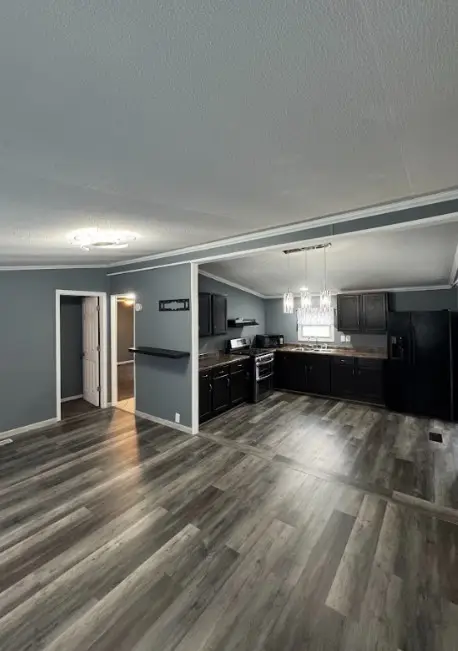 607 Park Avenue, Belvidere, IL 61008 - #3