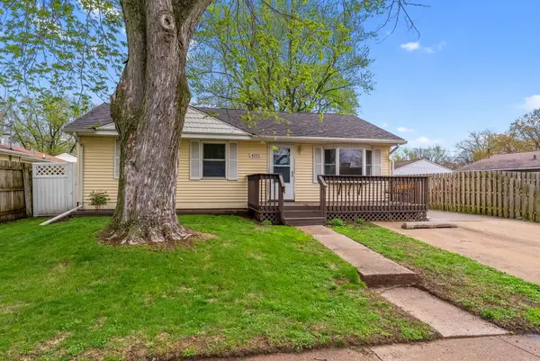 Address Withheld By Seller, East Moline, IL 61244