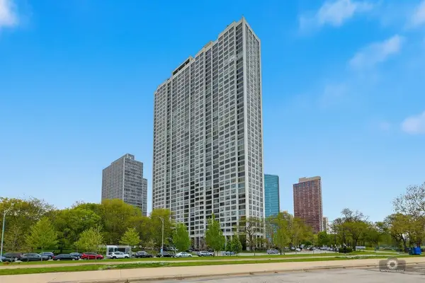2800 N Lake Shore Drive #3411, Chicago, IL 60657