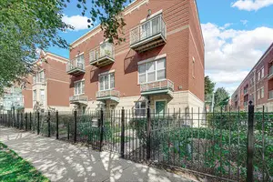 1150 E 46th Street, Chicago, IL 60653
