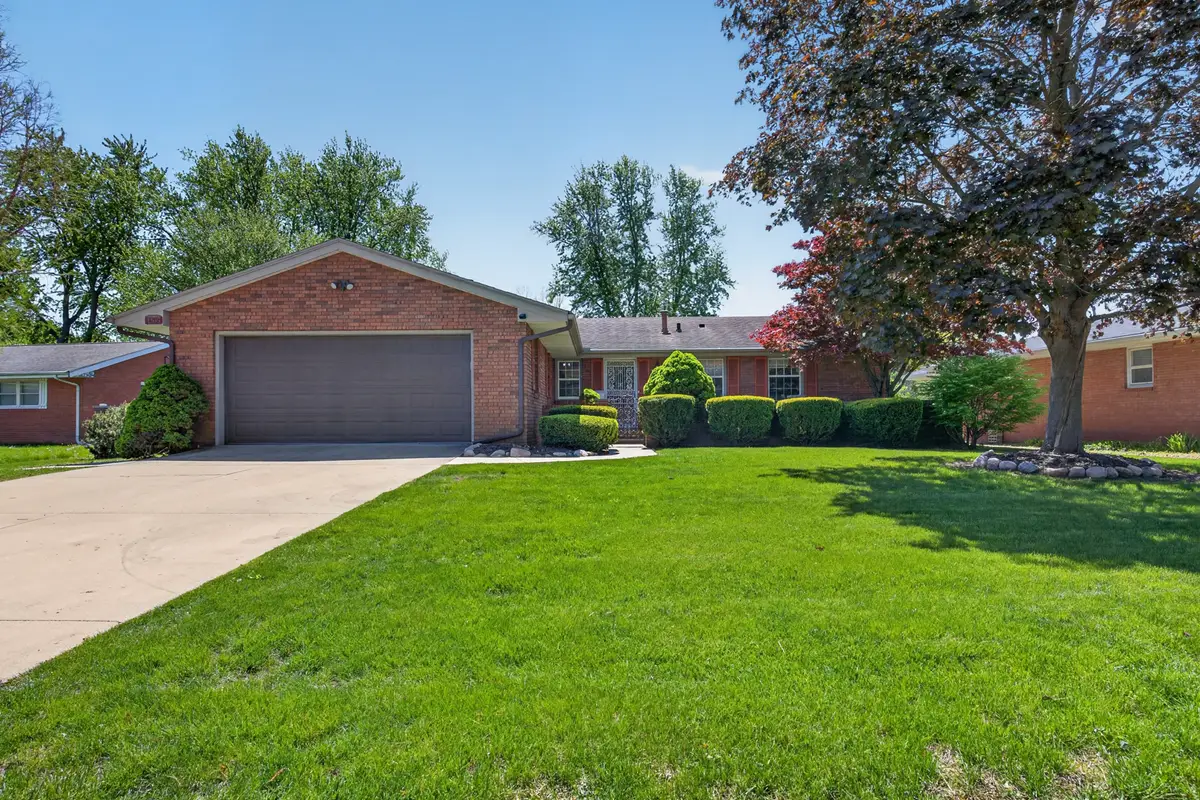 1305 E Vernon Avenue, Normal, IL 61761 - #1
