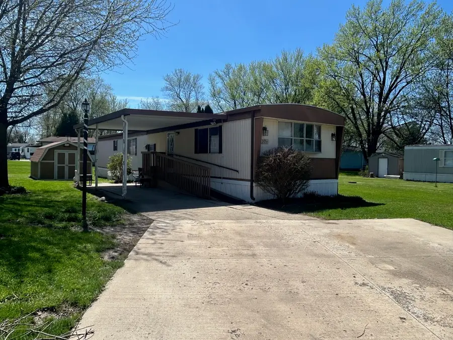 309 Lindenwood Drive, Belvidere, IL 61008 - #2