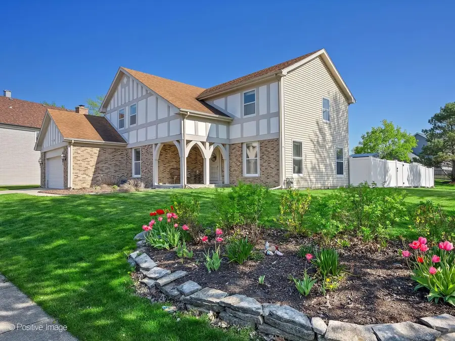 340 Whitehall Terrace, Bloomingdale, IL 60108 - #2