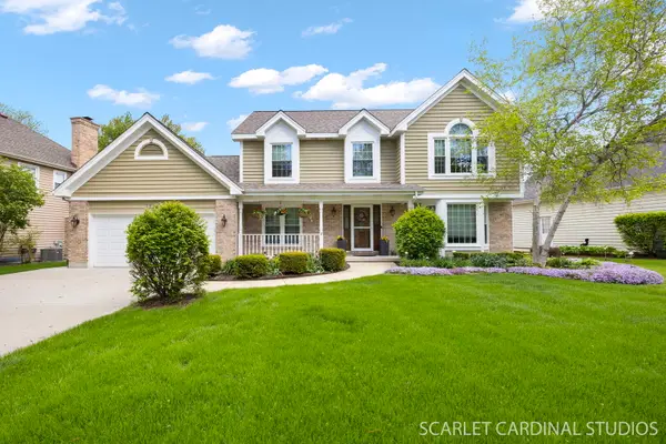 1063 Willow Creek Road, West Chicago, IL 60185