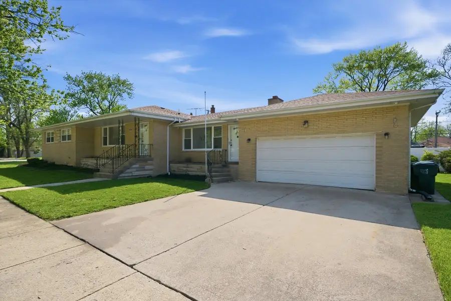 16560 Greenwood Avenue, South Holland, IL 60473 - #2