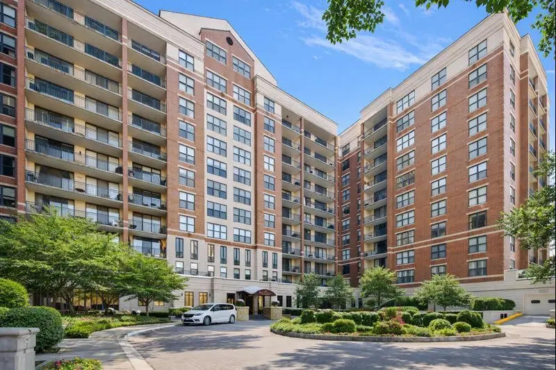 55 W Delaware Place #607, Chicago, IL 60610 - #1