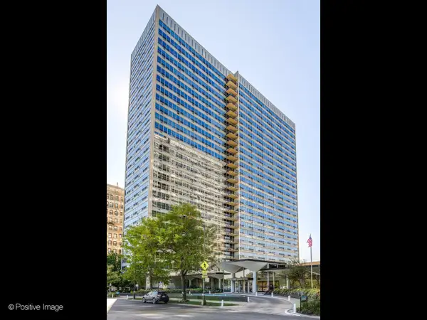 3550 N Lake Shore Drive #806, Chicago, IL 60657