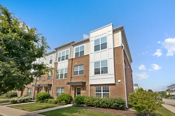 2961 Reflection Drive, Naperville, IL 60564