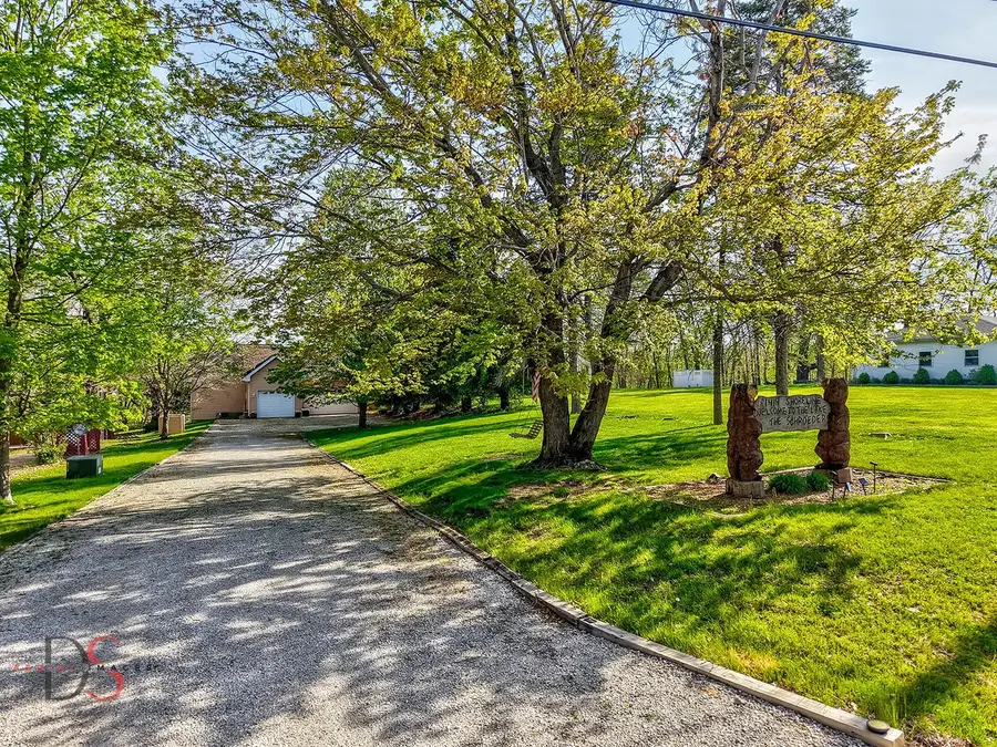 1419 Shoreline Drive, Varna, IL 61375 - #3