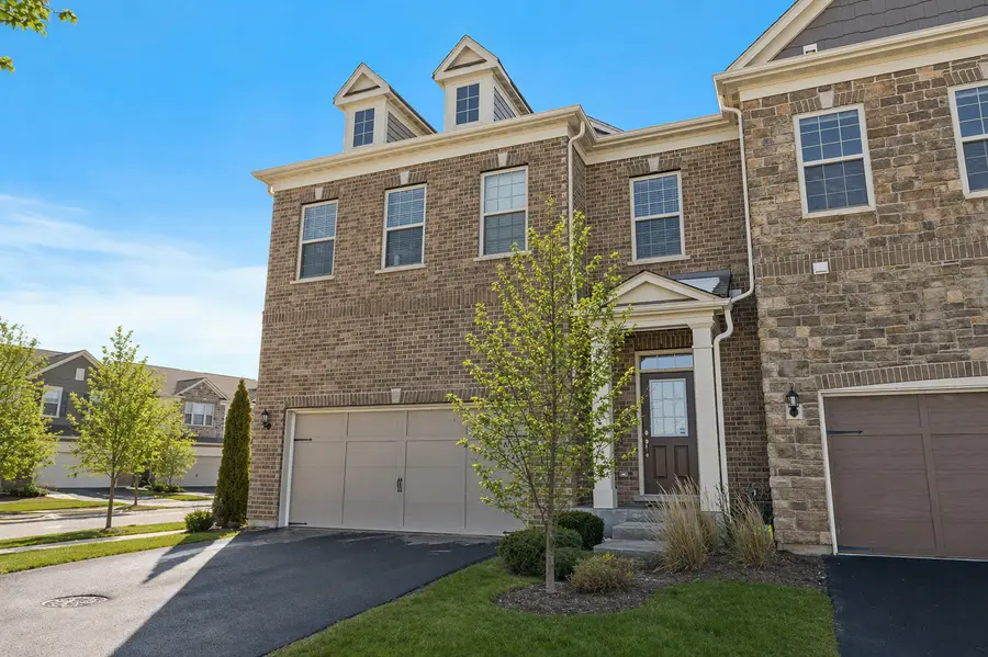 402 Highcroft Way, Lincolnshire, IL 60069 - #2