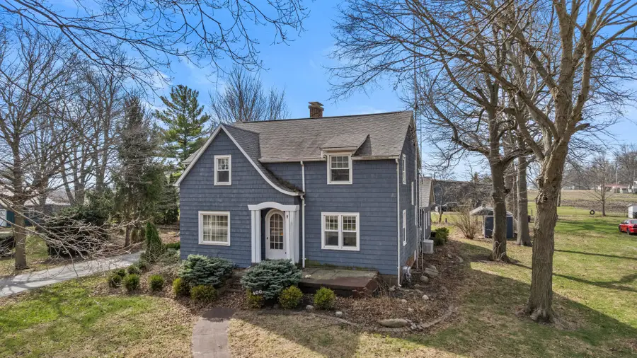 400 E 3rd Street, Brocton, IL 61917 - #2