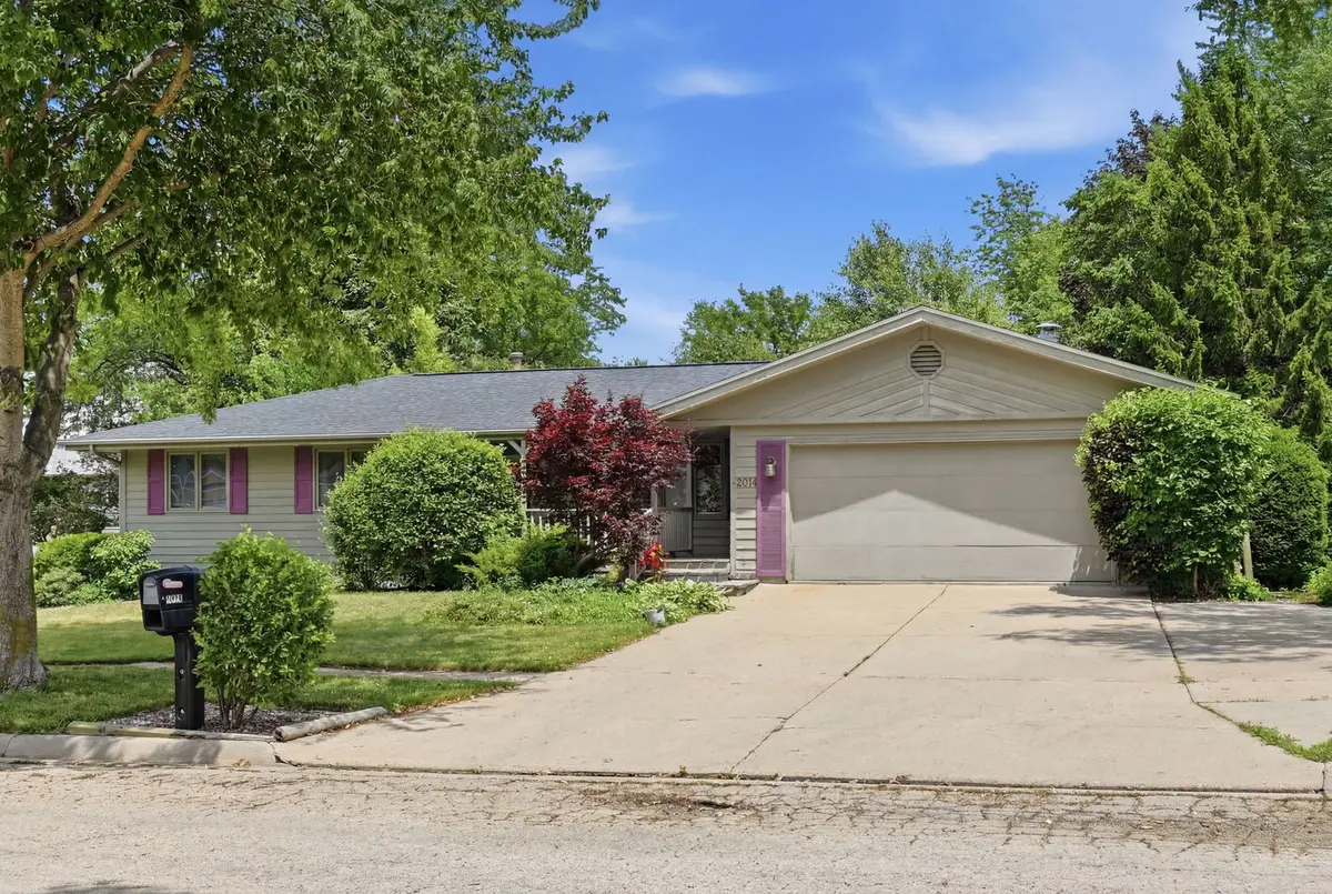 2014 Cimarron Drive, Freeport, IL 61032 - #1