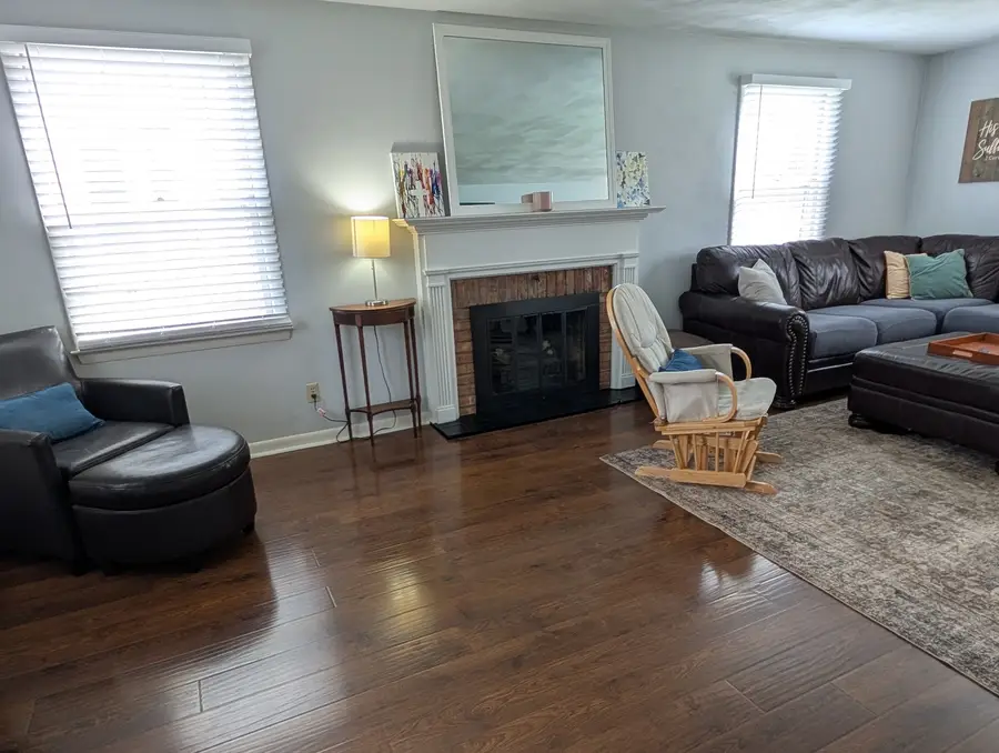 1437 S Walnut Avenue, Freeport, IL 61032 - #3