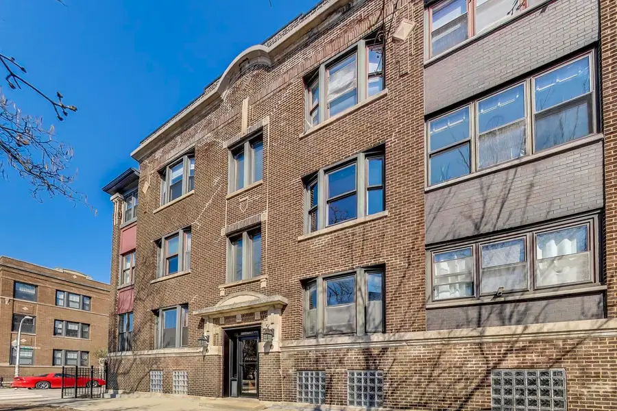 918 W Waveland Avenue #2E, Chicago, IL 60613 - #2