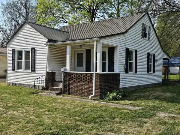 415 E Johnson Street, Fairfield, IL 62837