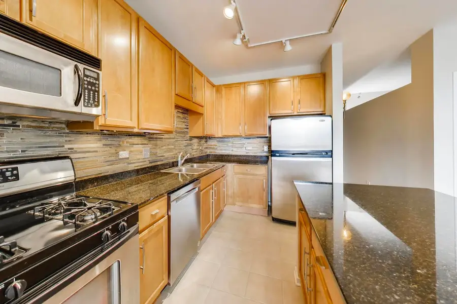 210 S Des Plaines Street #907, Chicago, IL 60661 - #3