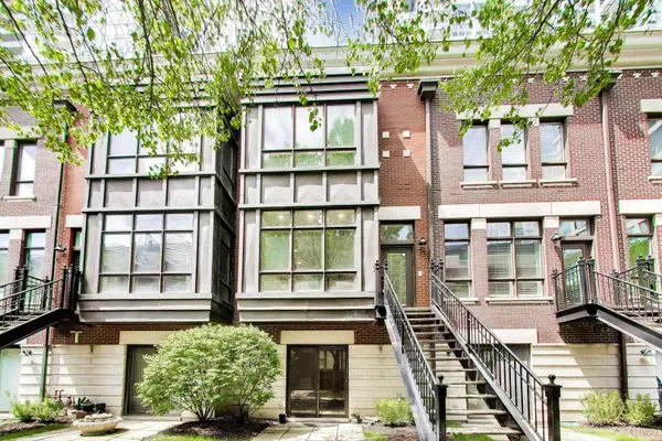 1326 S Indiana Parkway, Chicago, IL 60605