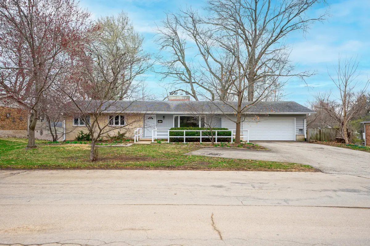 1407 Bolkinwood Drive, Freeport, IL 61032 - #1