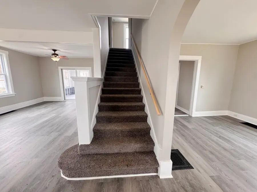 307 W 11th Street, Sterling, IL 61081 - #2