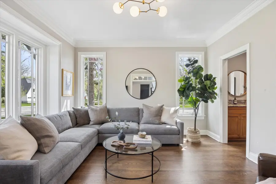 746 S Adams Street, Hinsdale, IL 60521 - #2