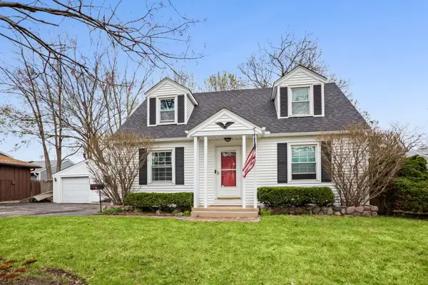 943 Lilac Lane, Highland Park, IL 60035