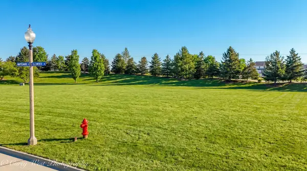 1718 Ellsworth Drive, Sycamore, IL 60178