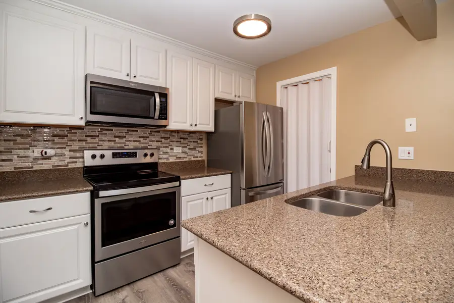 4303 W Shamrock Lane #1C, McHenry, IL 60050 - #3