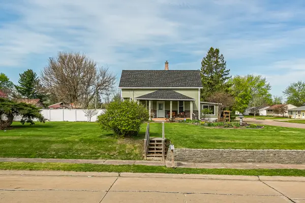 2136 N Zenith Avenue, Davenport, IA 52804