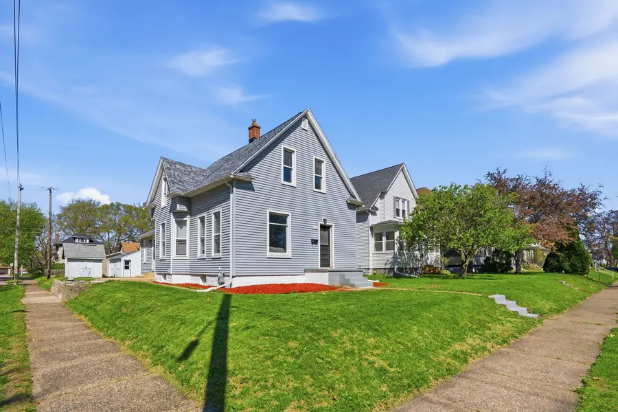 1927 14th Street, Moline, IL 61265 - #2