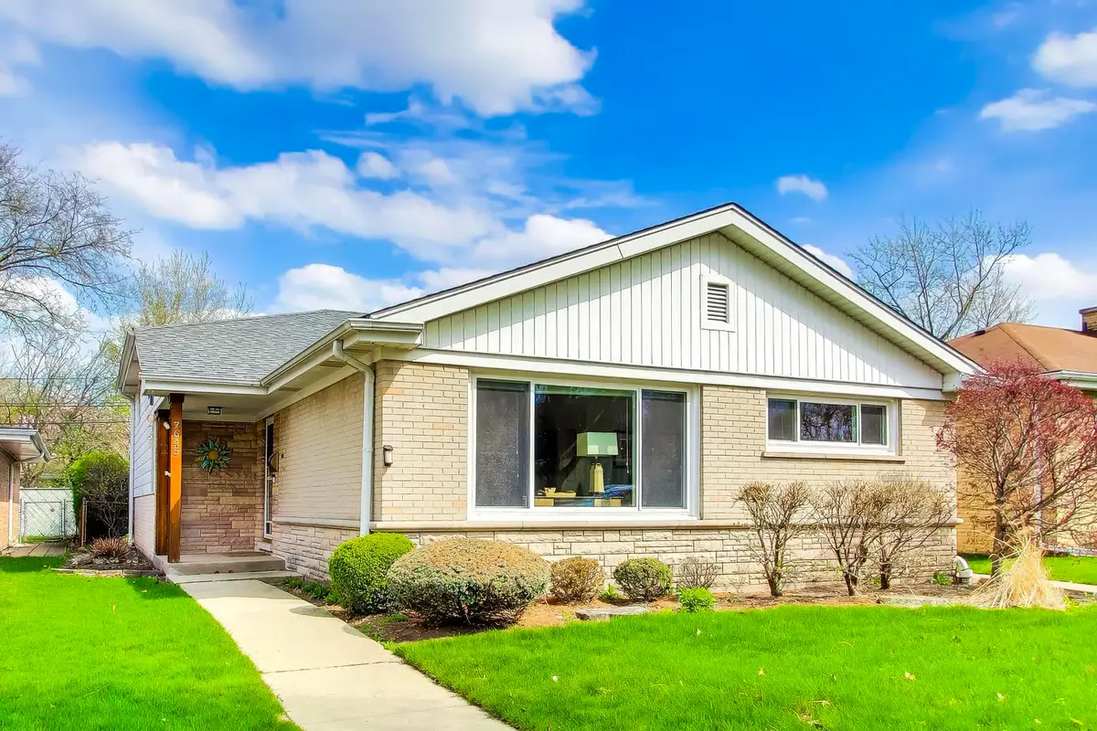 7645 Kilbourn Avenue, Skokie, IL 60076 - #1