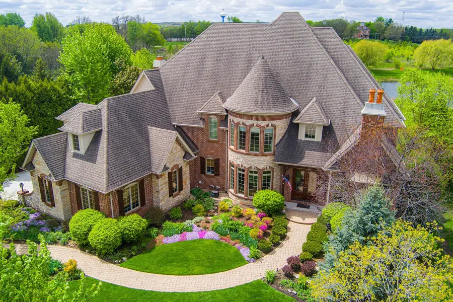 39W835 Goldenrod Drive, Saint Charles, IL 60175 - #2