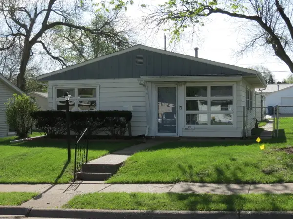 2871 Northhaven Road, Davenport, IA 52804