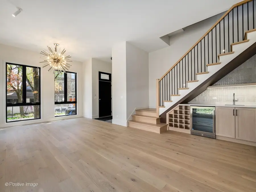 1900 W Cortland Avenue, Chicago, IL 60622 - #2