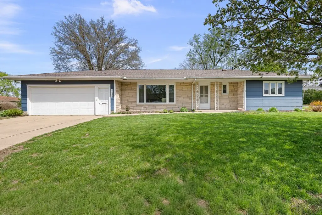 1104 3rd Street, Dewitt, IA 52742 - #1