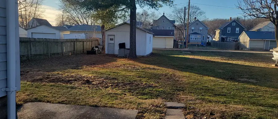 122 Fayette Street, Clinton, IA 52732 - #3