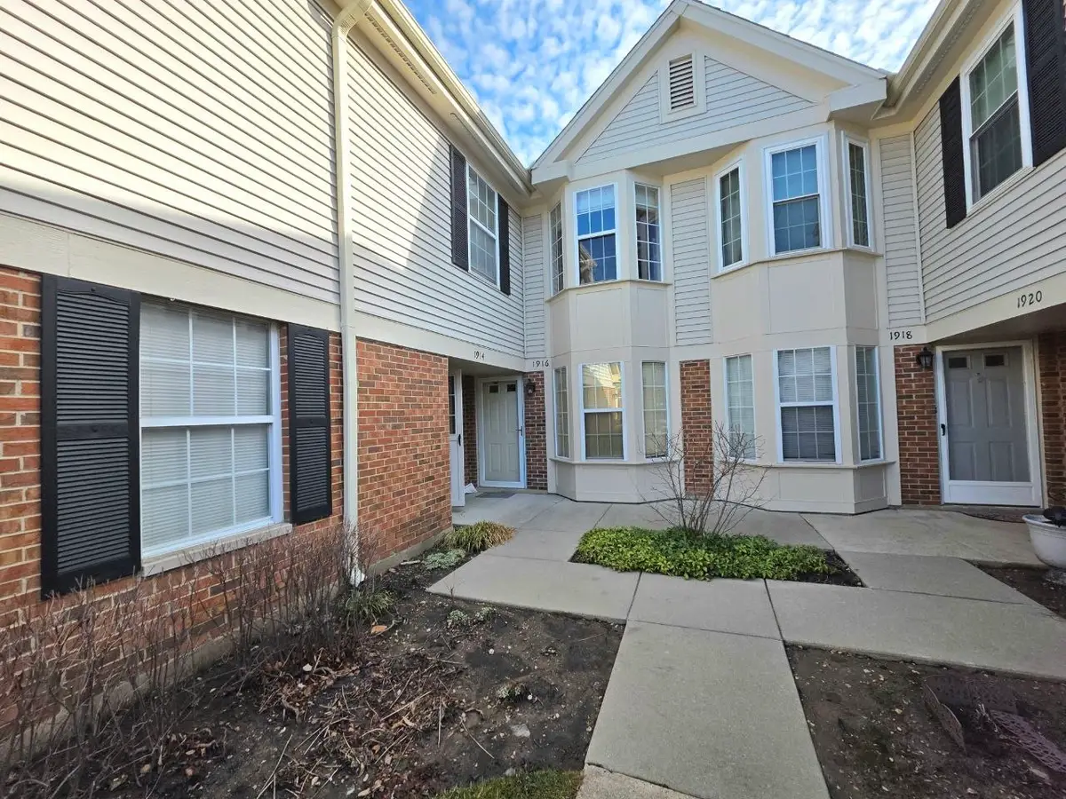 1914 Quaker Hollow Lane, Streamwood, IL 60107 - #1