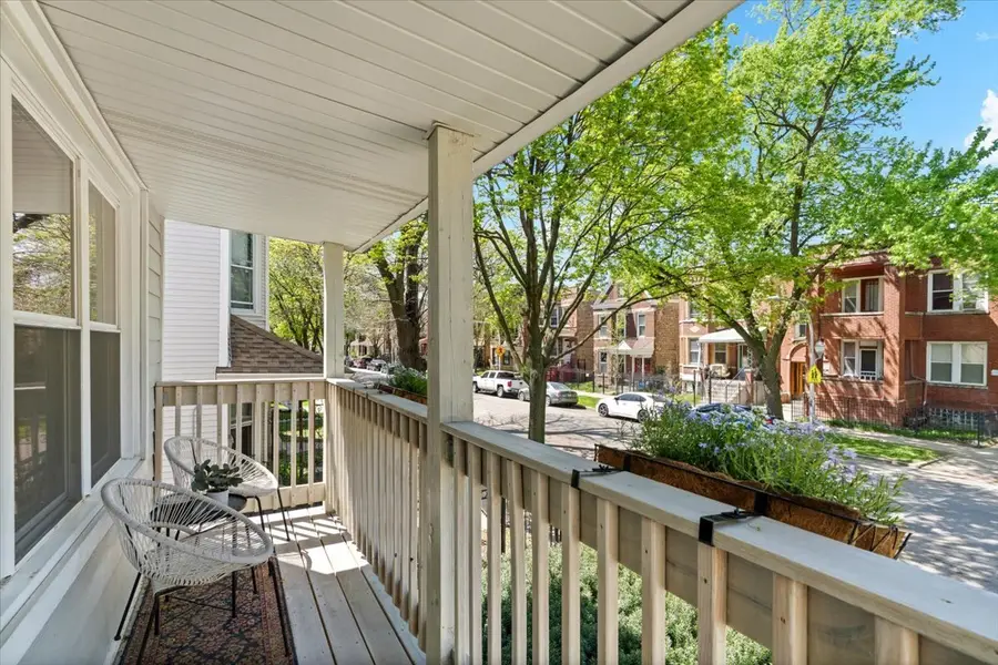 3261 N Central Park Avenue, Chicago, IL 60618 - #2