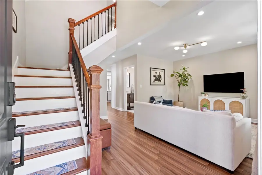 3261 N Central Park Avenue, Chicago, IL 60618 - #3