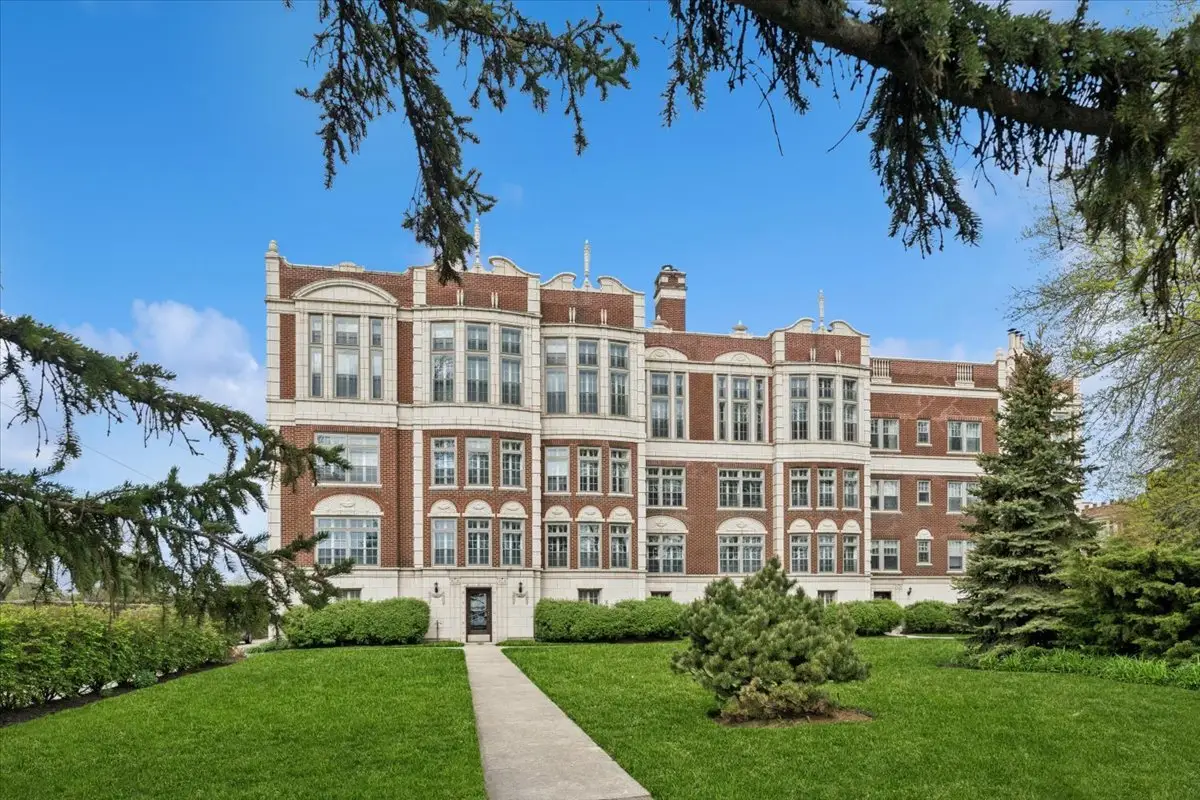 470 Sheridan Road #2, Evanston, IL 60202 - #1
