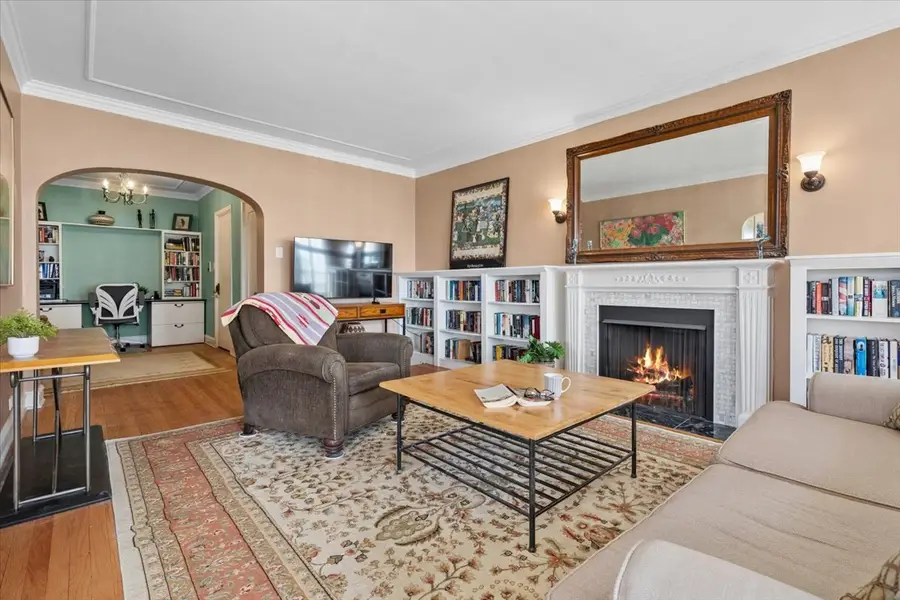 470 Sheridan Road #2, Evanston, IL 60202 - #3