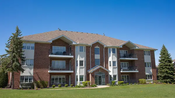13149 Forest Ridge Drive #1A, Palos Heights, IL 60463
