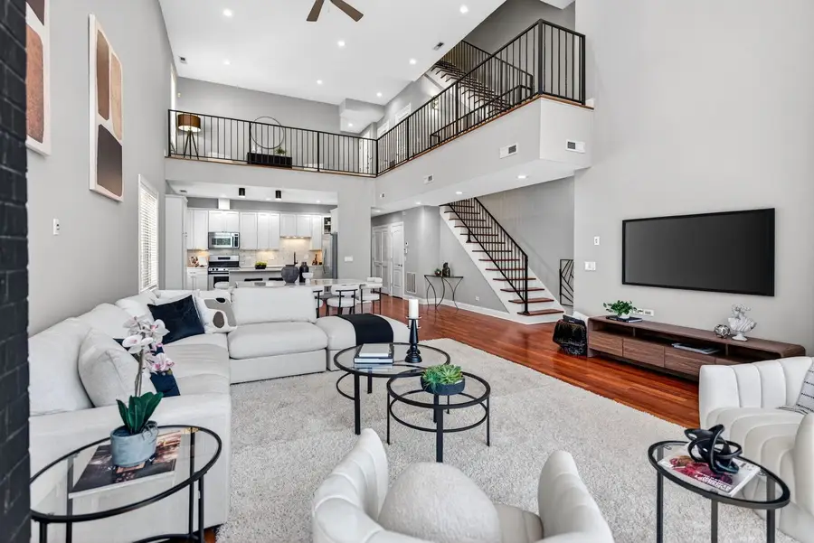 850 W Erie Street #3W, Chicago, IL 60642 - #2