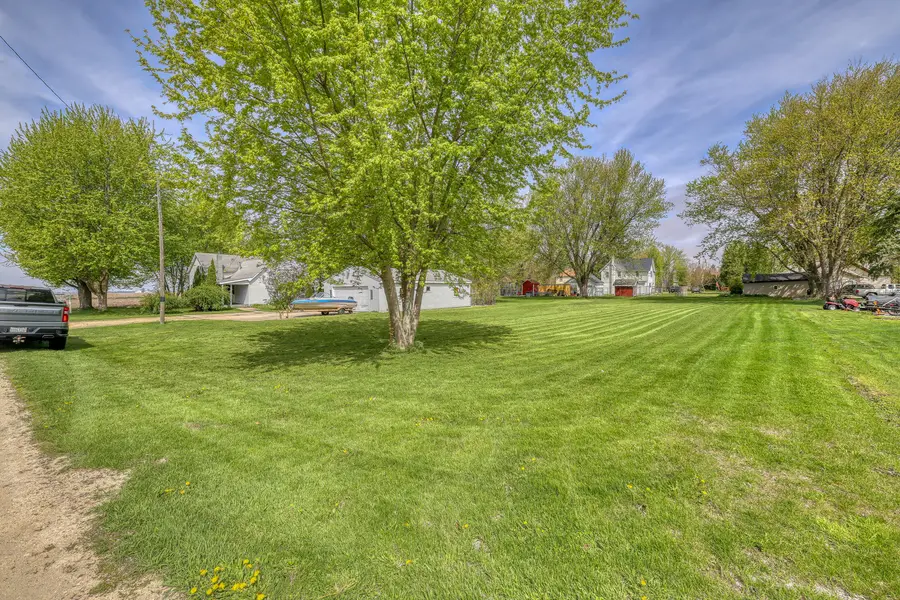 150 E 2nd Street, Kingston, IL 60145 - #3