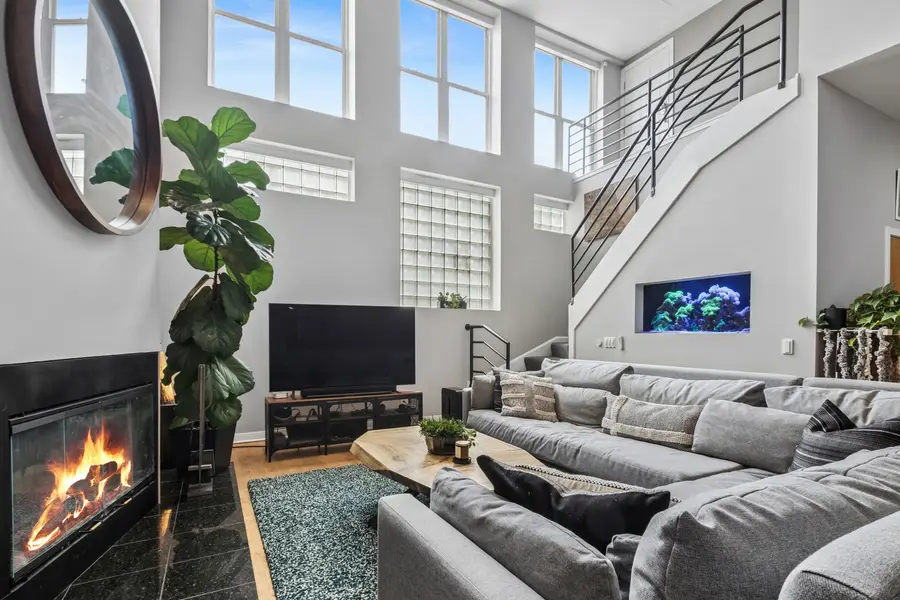 1705 N Clybourn Avenue #G, Chicago, IL 60614 - #2